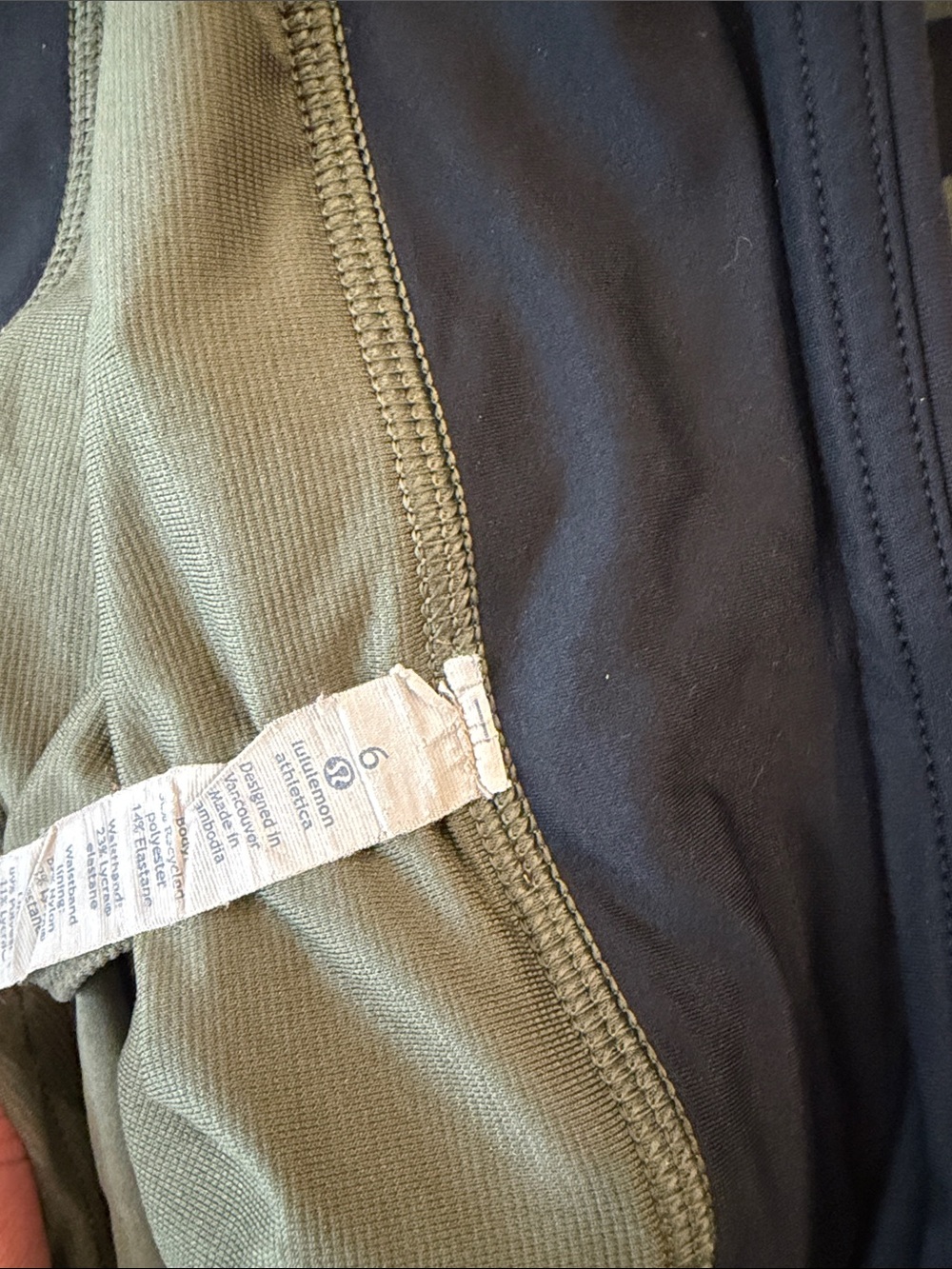 Lululemon Speed Short 2.5” Camo Green Black Size 6 - Picture 5 of 5